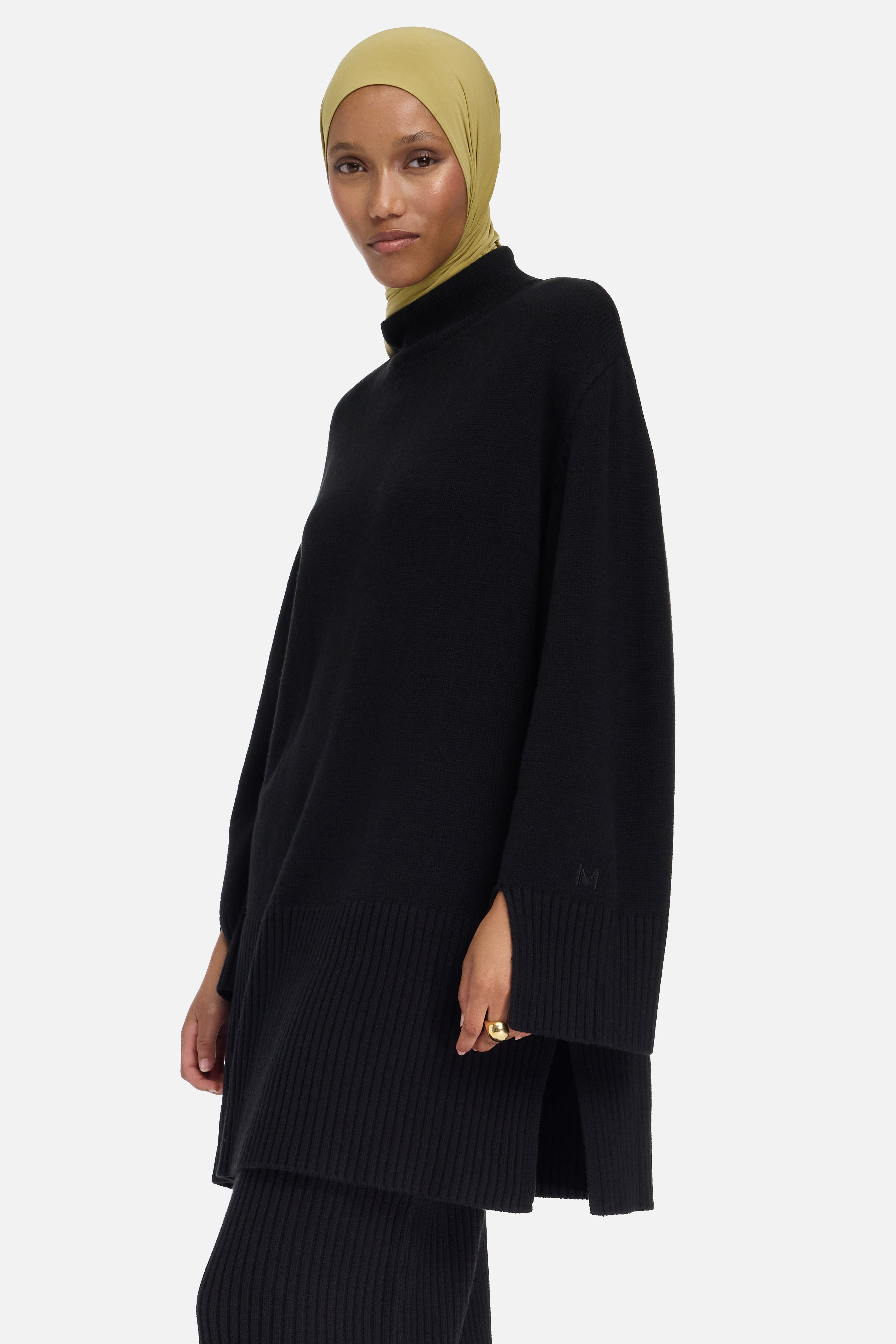 Ribbed Knit Sweater | Black