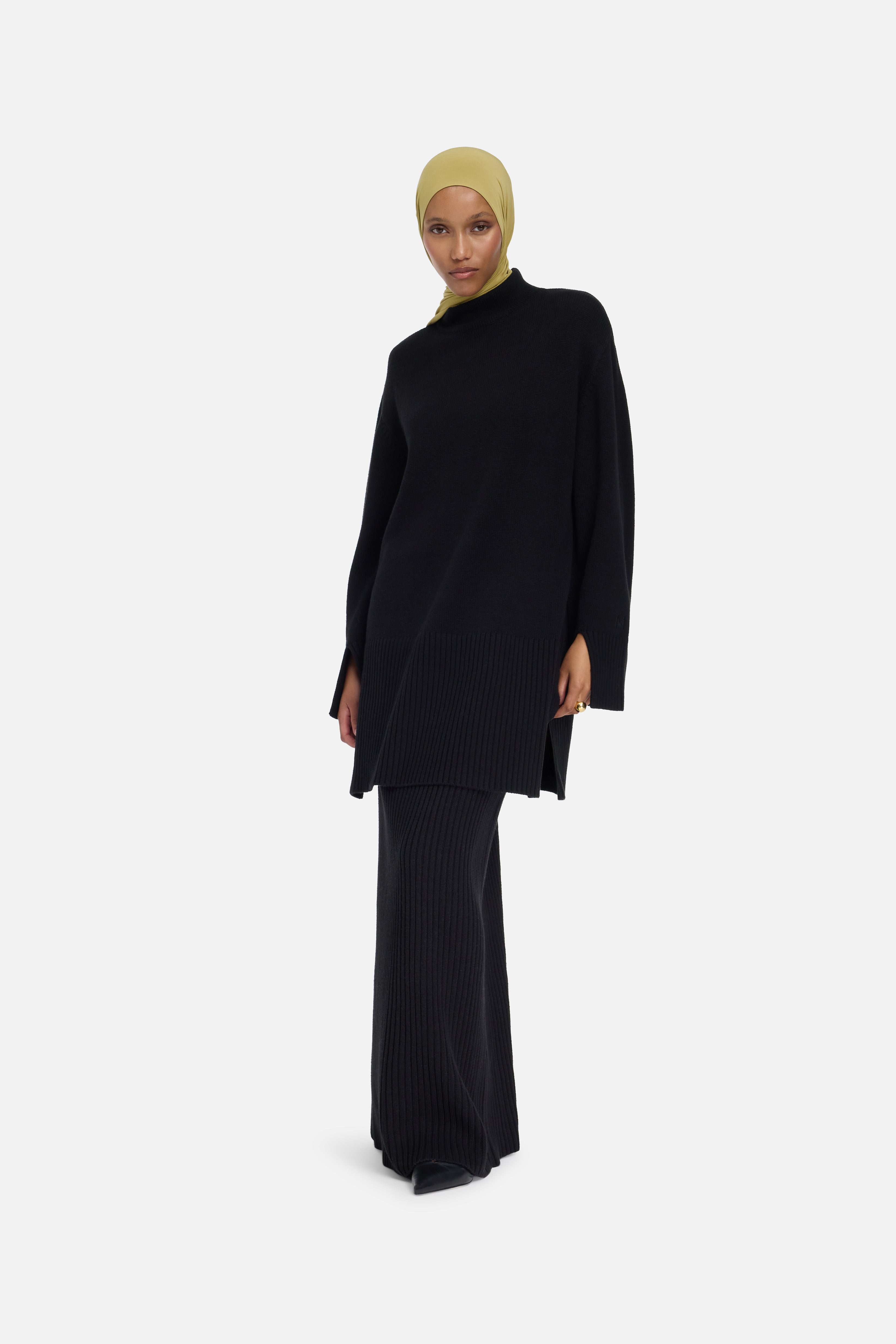 Ribbed Knit Sweater | Black