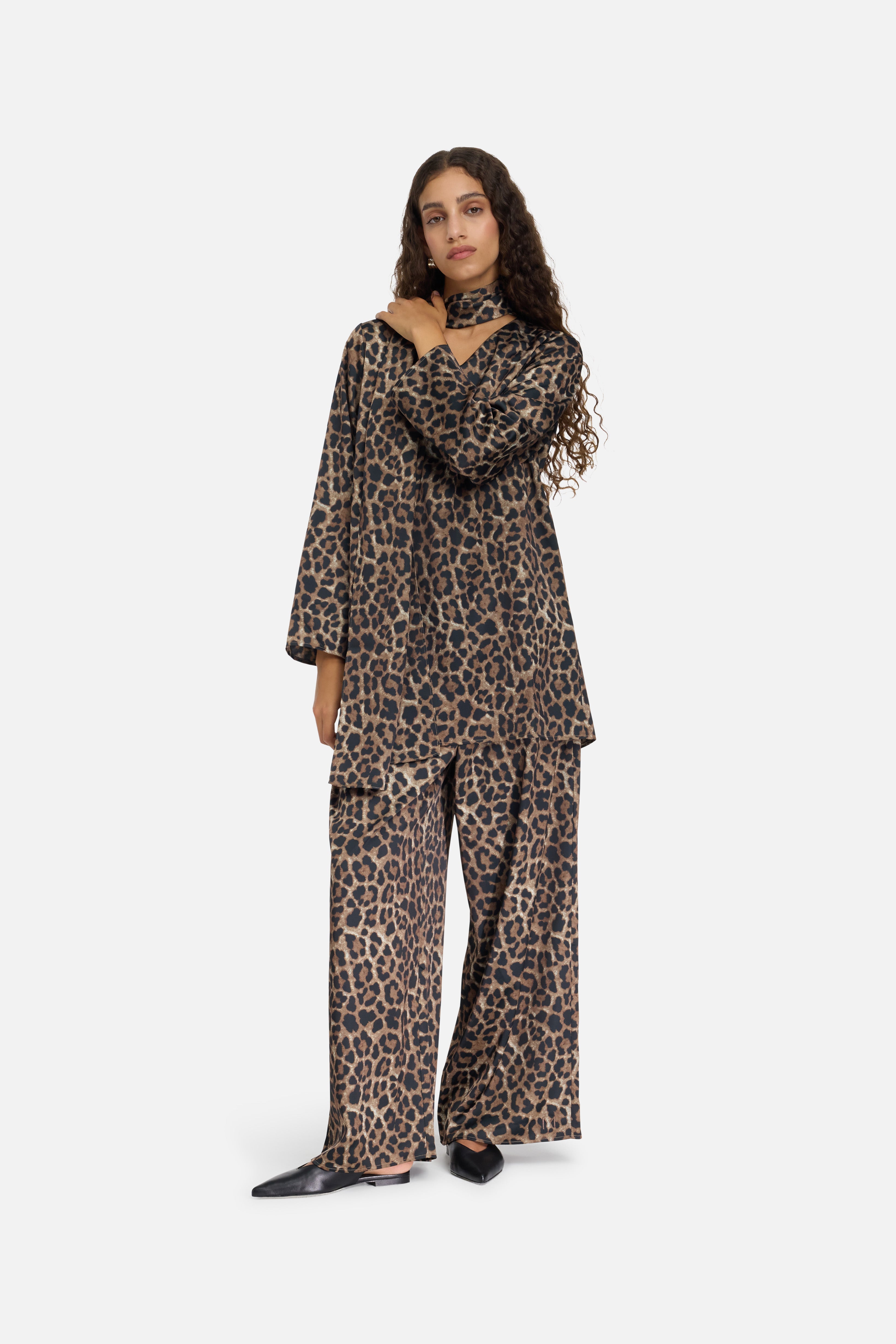 Satin Pleated Pants | Leopard