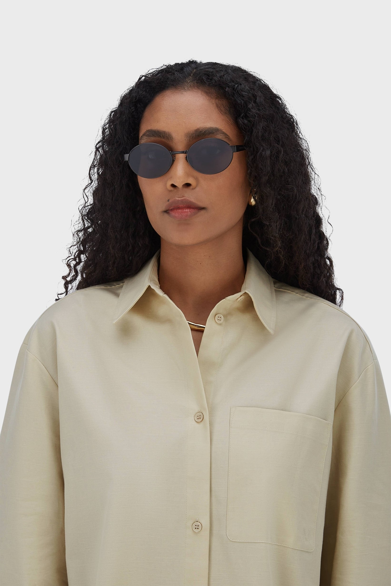 Oval Framed Sunglasses | Black