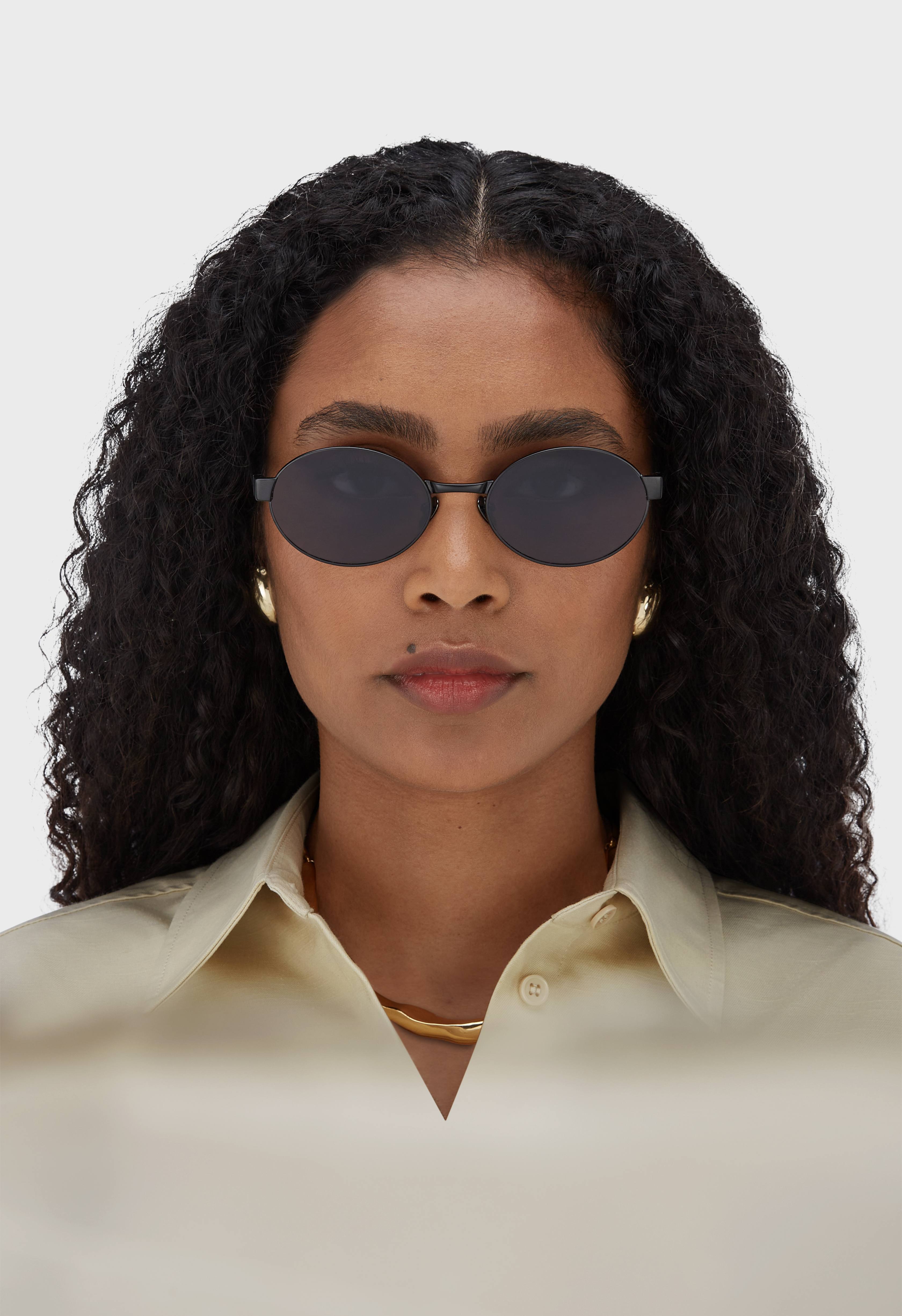 Oval Framed Sunglasses | Black